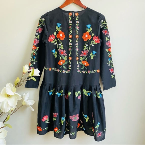 Zara floral embroidery shift dress in black color - Picture 3 of 10